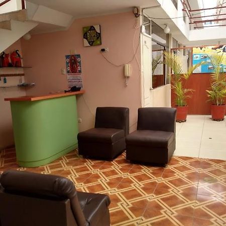Hospedaje Golden Inn กามานา ภายนอก รูปภาพ